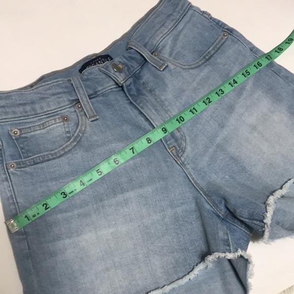 𝅺J. Crew Mercantile Cutoff Denim Shorts 26 - Picture 3 of 11